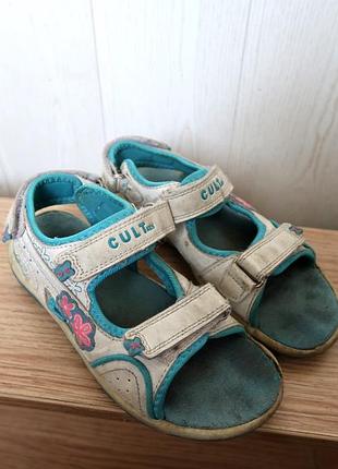 Модные босоножки