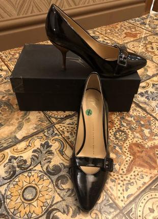 Туфлі-човники