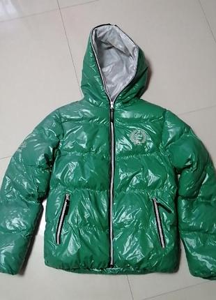Зимовая куртка, размер s, состояние новой.