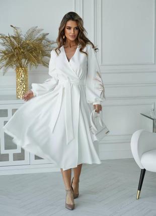 Сукня міді біле з вишивкою патріотичне гарне з поясом2 фото
