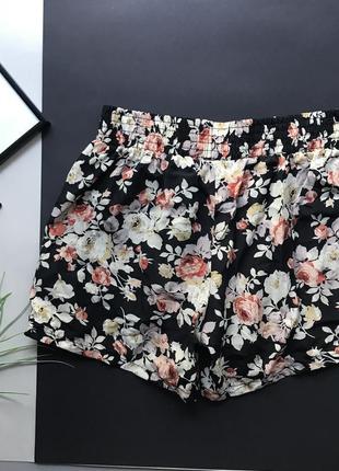 Тканевые  свободные шорты в цветы /цветочный принт /очень легкие мьягкие и приятные к телу5 фото