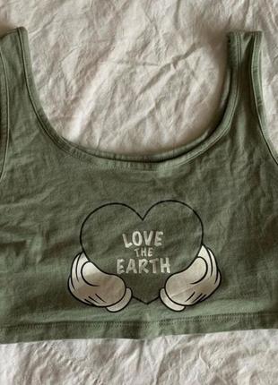 Топ цвета хаки с принтом