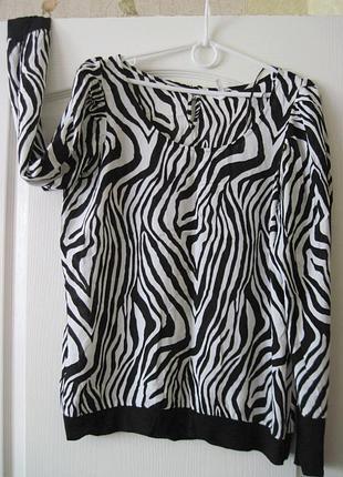 Красива і повітряна кофточка блузка блуза