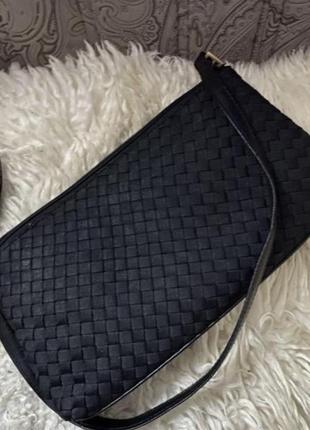 Чёрная модная качественная стёганная структурированная сумка багет