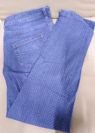 Джинсові стрейчеві капрі в горошок, європейський розмір 40