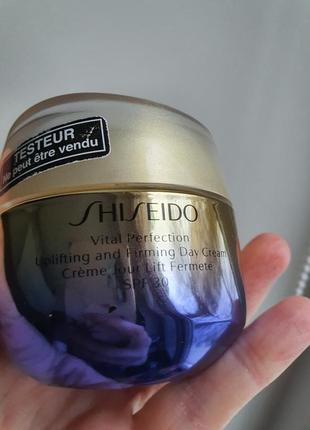 Глобальный омолаживающий крем spf 30 shiseido vital perfection1 фото