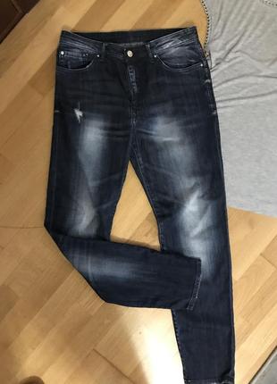 Комплект mango джинсы бойфренд и футболка с цепями2 фото