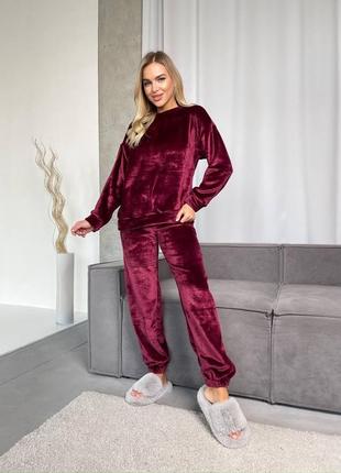 Домашний костюм