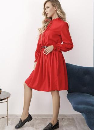 Червона приталена сукня з рюшами2 фото