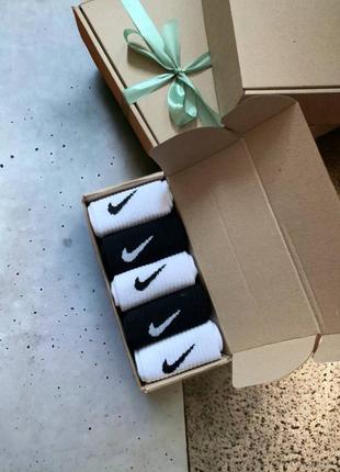 Набор 5 пар, подарочный комплект в коробке, носки высокие nike, черные белые, подарок на мыколая, новый год, мужские, женские