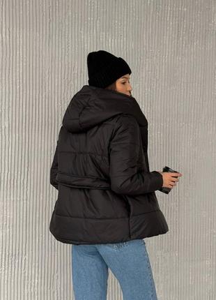 Куртка женская длинная короткая теплая осенняя зимняя демисезонная на осень зима черная бежевая коричневая с капюшоном стеганая базовая батал с поясом4 фото