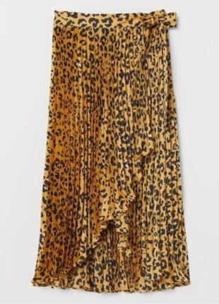 Новая атласная юбка миди h&m новпя плиссировпнная юбка на запах плиссе атлас леопардовый аринт лнопард5 фото