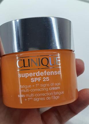 Крема для шкіри обличчя та очей від clinique