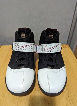 Nike zoom lebron 5 'fearless' 317253-011 - винтажные баскетбольные кроссовки2 фото