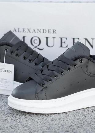 Кроссовки мужские зимние кожаные alexander mcqueen кеды из натуральной кожи утепленные мехом черно - белым1 фото