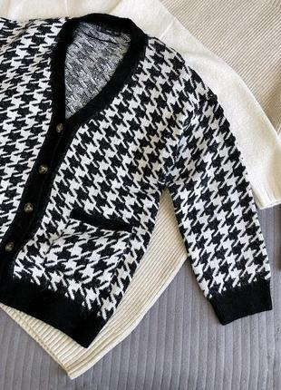 Кардиган свитер в гусиную лапку черно белый8 фото