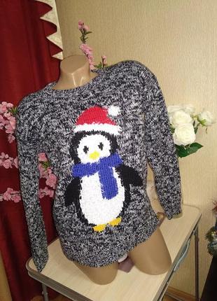 Новогодний свитер с пингвином
