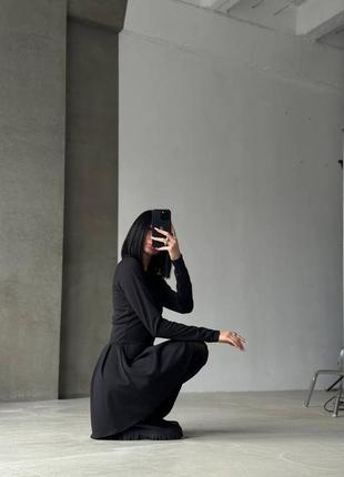 Платье мини из итальянского трикотажа черная6 фото