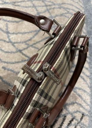 Вінтажна брендова сумка у клітинку