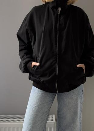 Куртка-бомбер черная2 фото