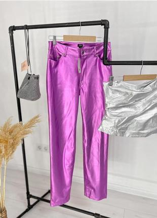 Розовые брюки из кожзама2 фото