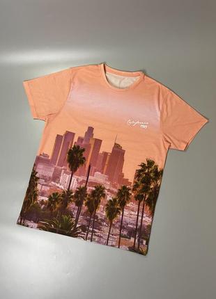 Стильная легкая коралловая футболка easy с принтом california, оранжевая, принт, цветная, разрисованная2 фото
