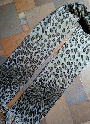 Теплый , блестящий леопардовый  шарф3 фото
