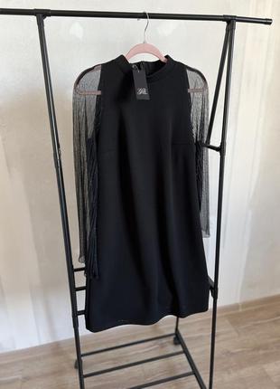 Черное платье