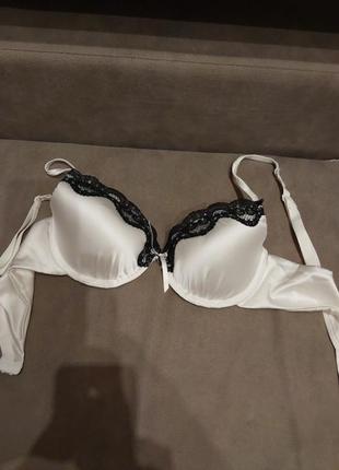 Белый,атласный бюстик 34с гелевый пуш ап