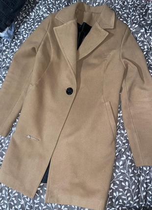 Пальто жіноче