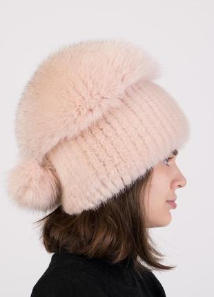В'язана жіноча зимова норкова шапка кольору пудри3 фото