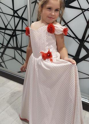 Нарядное, праздничное платье молочного цвета в красный горошек 6-8 лет6 фото