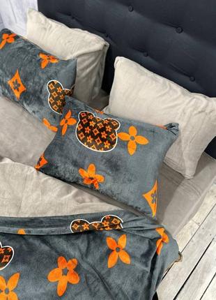 Плюшева постільна білизна. ніжна тепла та приємна на дотик