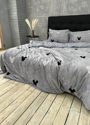Плюшева постільна білизна. ніжна тепла та приємна на дотик