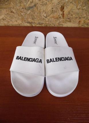 Шльопанці balenciaga