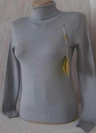 Трикотажний  светер з горловиной . розмір  42-44 , новий