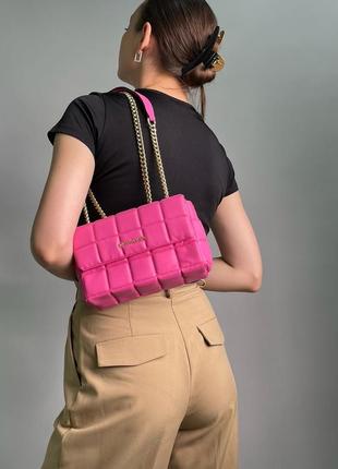 Жіноча сумка michael kors soho small quilted leather shoulder bag pink