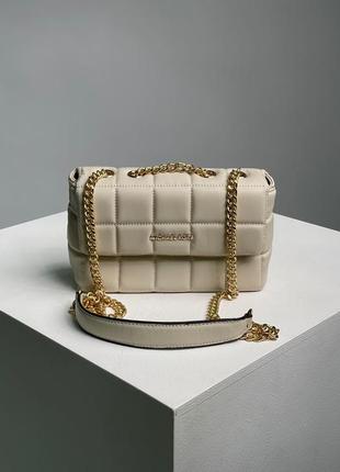 Женская сумка michael kors soho small quilted leather shoulder bag beige