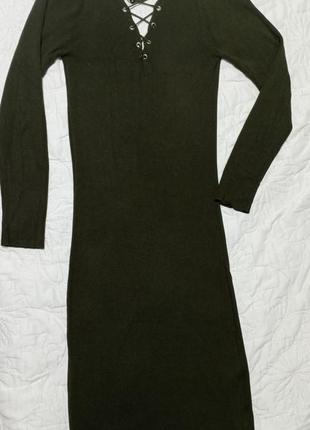 Платье трикотажное миди со шнуровкой,оливкового цвета2 фото