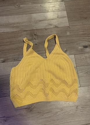 Вʼязаний топ