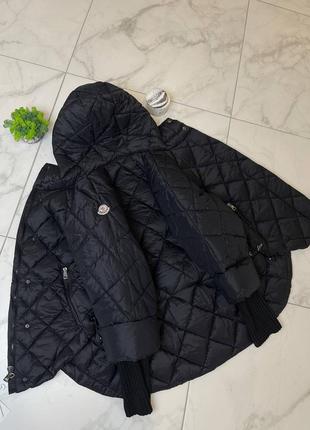 Куртка пальто стеганая в стиле moncler с капюшоном черная зима7 фото