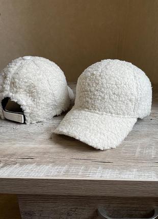 Кепка барашка баранчик тедди белая молочная женская теплая с ушками