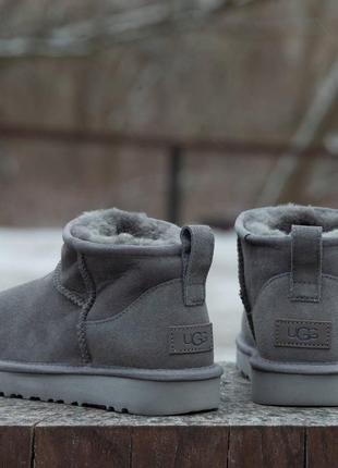 Женские угги ugg classic ultra mini grey ультра мини серого цвета4 фото