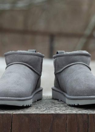 Женские угги ugg classic ultra mini grey ультра мини серого цвета3 фото