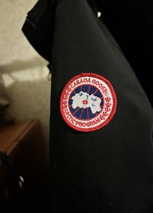 Парка пуховик зимняя женская canada goose оригинал размер m l в хорошем состояние10 фото