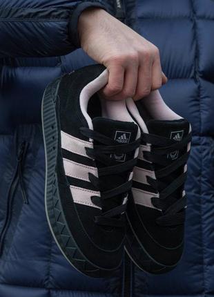 Женские кроссовки adidas adimatic black rose черного с розовым цветами