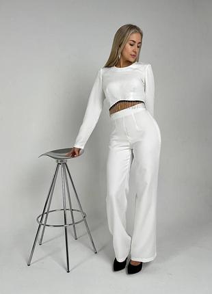 Брючный костюм кота с бохрамой из страз брюки с высокой посадкой