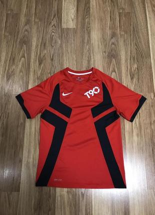 Теніска nike t90