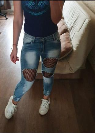 Стильные джинсы скинни размер с-м