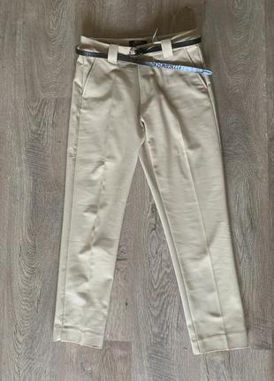 Bershka брюки с боковыми карманами и стрелками, классические штаны, штанишки бежевые2 фото